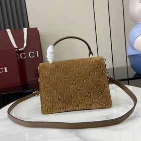 Новая модель Креативный директор Gucci Сабато де Сарно обновил кл