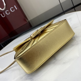 【Новинка】 От зеркальной кожи до сверкающих кристаллов, Gucci пред