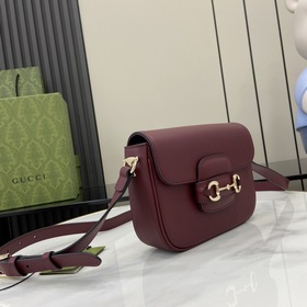 Новинка Мини-сумка через плечо из серии Gucci Horsebit 1955 В рек