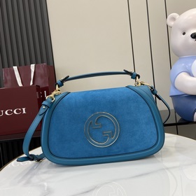 Новая модель Средняя сумка из серии Gucci Blondie Новая сумка из