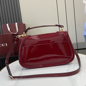 [Новинка] Новая сумка из серии Gucci Blondie украшена классически
