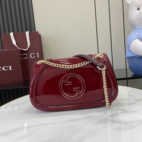 [Новинка] Новая сумка из серии Gucci Blondie украшена классически