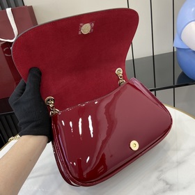[Новинка] Новая сумка из серии Gucci Blondie украшена классически