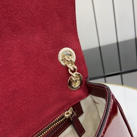 [Новинка] Новая сумка из серии Gucci Blondie украшена классически