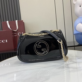 [Новинка] Новая сумка из серии Gucci Blondie украшена классически
