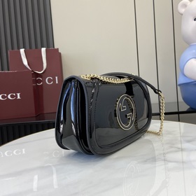 [Новинка] Новая сумка из серии Gucci Blondie украшена классически
