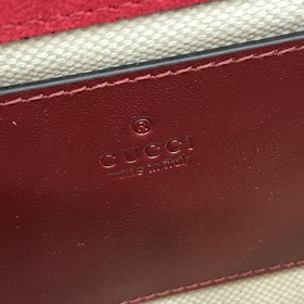 [Новинка] Новая сумка из серии Gucci Blondie украшена классически