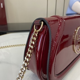 [Новинка] Новая сумка из серии Gucci Blondie украшена классически