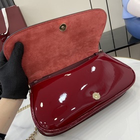 [Новинка] Новая сумка из серии Gucci Blondie украшена классически