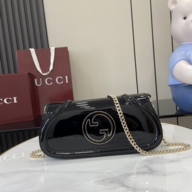 [Новинка] Новая сумка из серии Gucci Blondie украшена классически