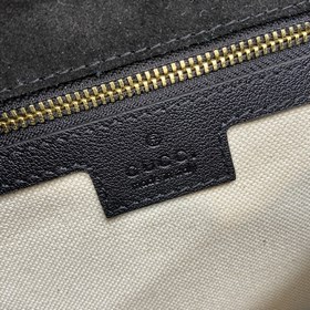 [Новинка] Новая сумка из серии Gucci Blondie украшена классически