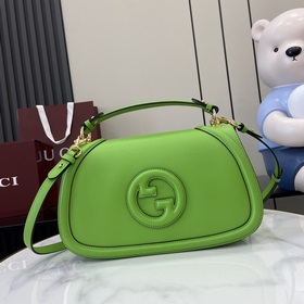 Новая модель Средняя сумка из серии Gucci Blondie Новая сумка из