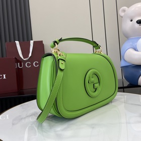 Новая модель Средняя сумка из серии Gucci Blondie Новая сумка из 