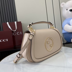 Новая модель Средняя сумка из серии Gucci Blondie Новая сумка из 