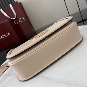 Новая модель Средняя сумка из серии Gucci Blondie Новая сумка из 