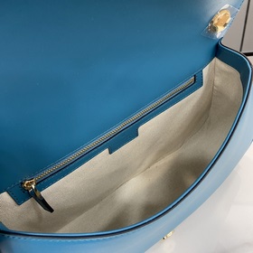 Новая модель Средняя сумка из серии Gucci Blondie Новая сумка из 