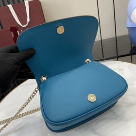 Новая модель Мини-сумка через плечо из серии Gucci Blondie Новая 