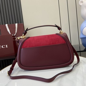 Новая модель Средняя сумка из серии Gucci Blondie Новая сумка из 