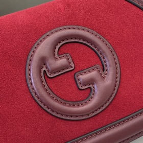 Новая модель Мини-сумка через плечо из серии Gucci Blondie Новая 
