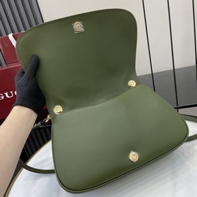 Новая модель Средняя сумка из серии Gucci Blondie Новая сумка из 