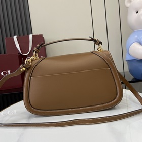 Новая модель Средняя сумка из серии Gucci Blondie Новая сумка из 