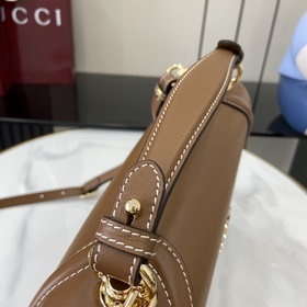 Новая модель Средняя сумка из серии Gucci Blondie Новая сумка из 