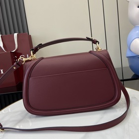 Новая модель Средняя сумка из серии Gucci Blondie Новая сумка из 