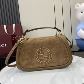 Новая модель Средняя сумка из серии Gucci Blondie Новая сумка из