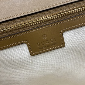 Новая модель Средняя сумка из серии Gucci Blondie Новая сумка из 