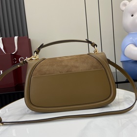 Новая модель Средняя сумка из серии Gucci Blondie Новая сумка из 