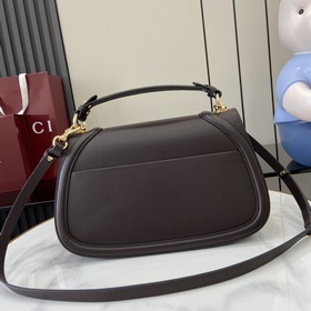 Новая модель Средняя сумка из серии Gucci Blondie Новая сумка из 