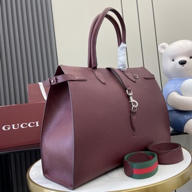Новая модель В серии сумок Gucci Zhenxuan представлена новая сумк