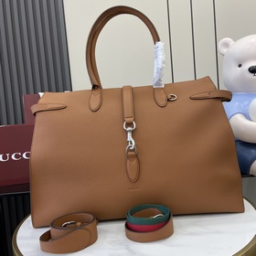 Новая модель В серии сумок Gucci Zhenxuan представлена новая сумк