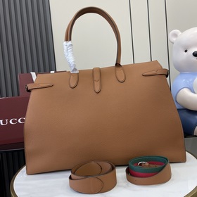 Новая модель В серии сумок Gucci Zhenxuan представлена новая сумк