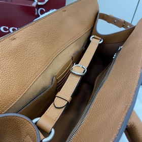 Новая модель В серии сумок Gucci Zhenxuan представлена новая сумк