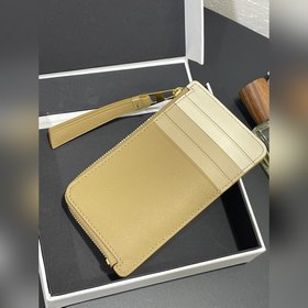 Картодержатель с монетником и застежкой-молнией, изготовлен из мя