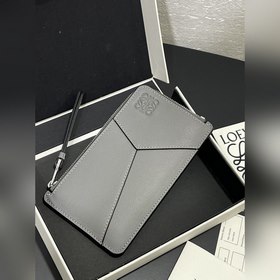 Мужской кошелек на молнии Этот кошелек вдохновлен сумками серии P