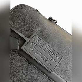 M59159 Черный, высший сорт, чип с кодом. Этот портфель изготовлен