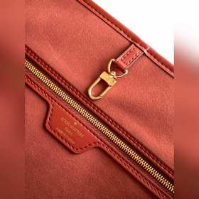 Динамичный Neverfull средний клатч с волнистым узором M12195 зеле