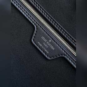 Динамичный Neverfull средний клатч с волнистым узором M12195 зеле