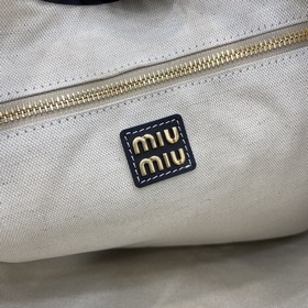 Новая модель Женская сумка Miu IVY из кожи быка Эта классическая 