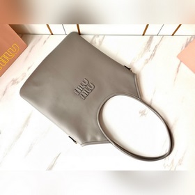 «Кожа высшего качества от производителя» с полной комплектацией. 