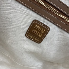 Новая модель MIU оригинальная сумка из канваса с коричневым ремне