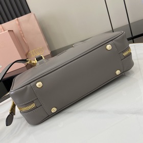 Новая модель Miu Arcadie средняя сумка из кожи бычка (27 см) в ст