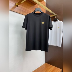 Новая коллекция Prada весна-лето 2025 с короткими рукавами уже в