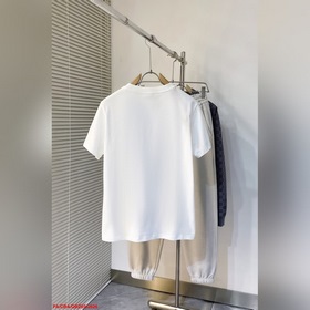 J626 PA Prada 25SS весна-лето, новая модель с круглым вырезом и к