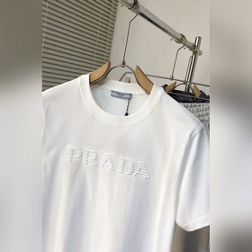 J626 PA Prada 25SS весна-лето, новая модель с круглым вырезом и к