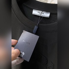 J626 PA Prada 25SS весна-лето, новая модель с круглым вырезом и к