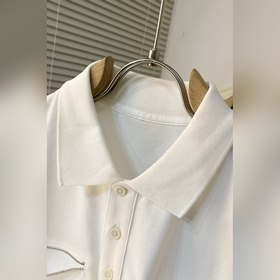J608 PA Prada весна-лето 2025. Рубашка-поло с короткими рукавами 