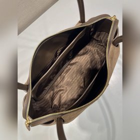 Новинка 1BA444 Наплечный рюкзак/матовая кожа Эта сумка через пле